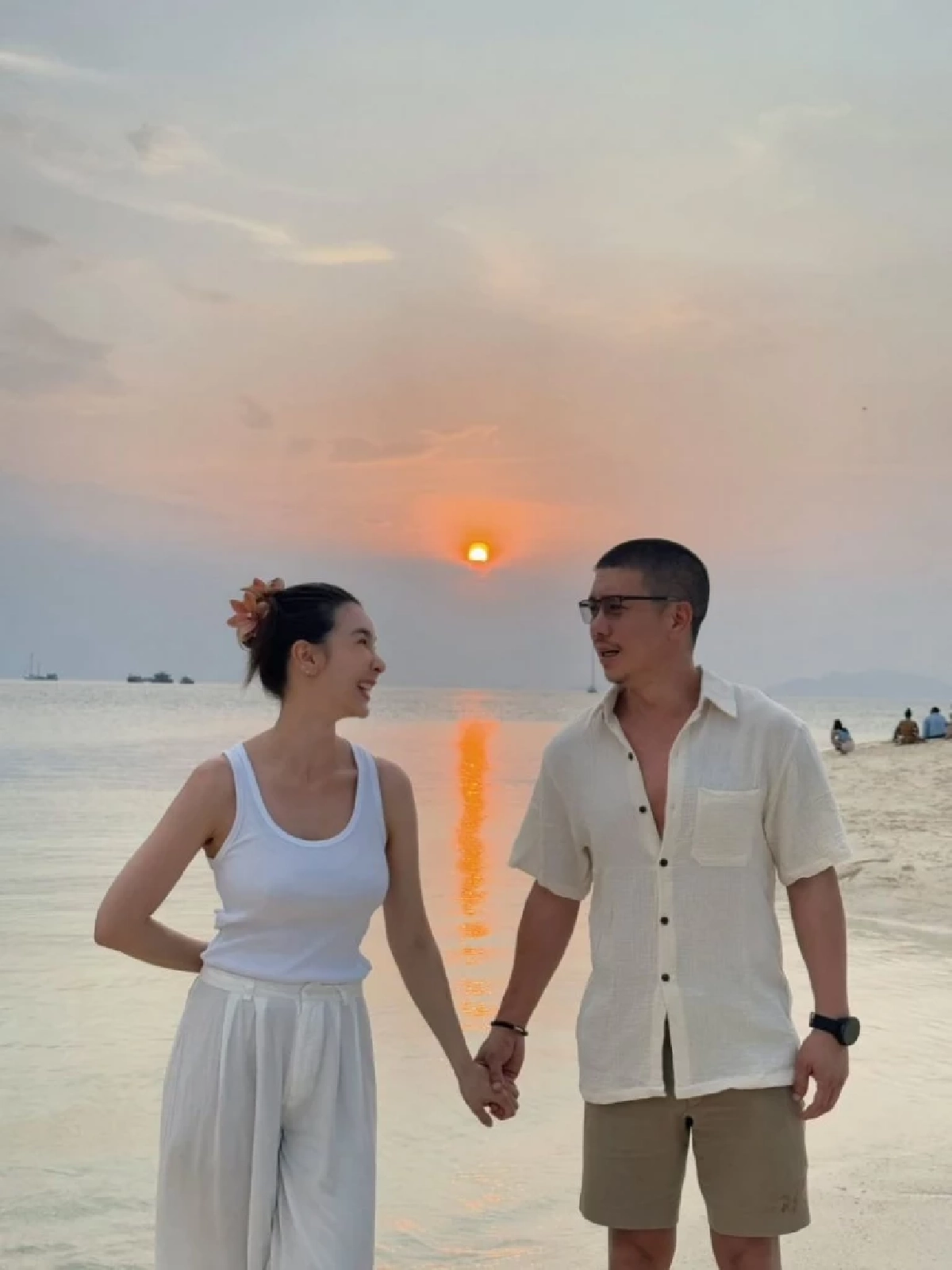 "แบงค์ พชร" เซอร์ไพรส์ "โบว์ เบญจวรรณ" ฉลองครบรอบรัก 11 เดือน