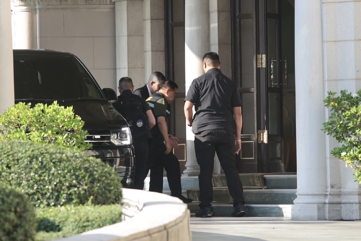 "นายกฯ" ปรับแผนลงพื้นที่ชายแดนเป็นประชุมด่วนหน่วยงานมั่นคงแทน