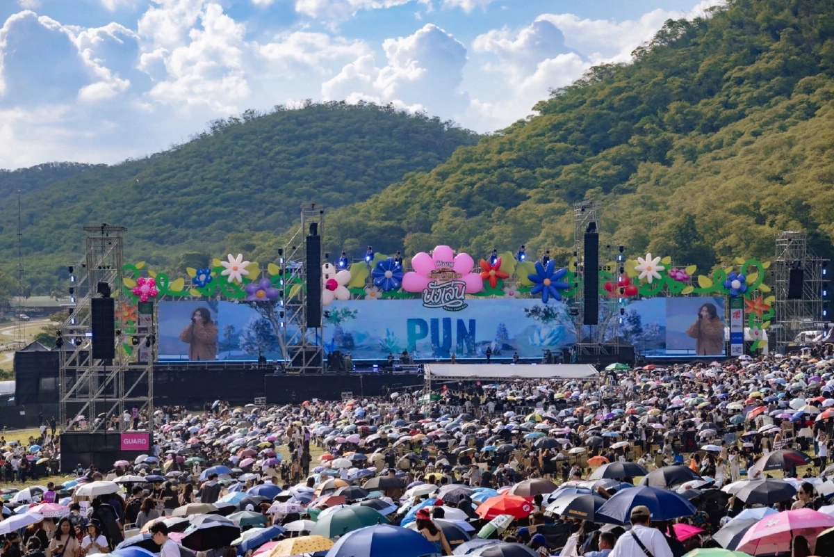 ‘นั่งเล่น 9’ เทศกาลดนตรีส่งท้ายปีทั้งสนุกและสบายที่สุด