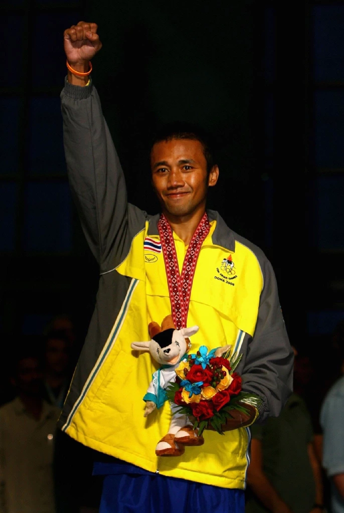 สิ้นลายฮีโร่! "มนัส บุญจำนงค์" ทิ้งทวนประโยคเด็ด ก่อนเข้าคุกรับโทษโกงหวย