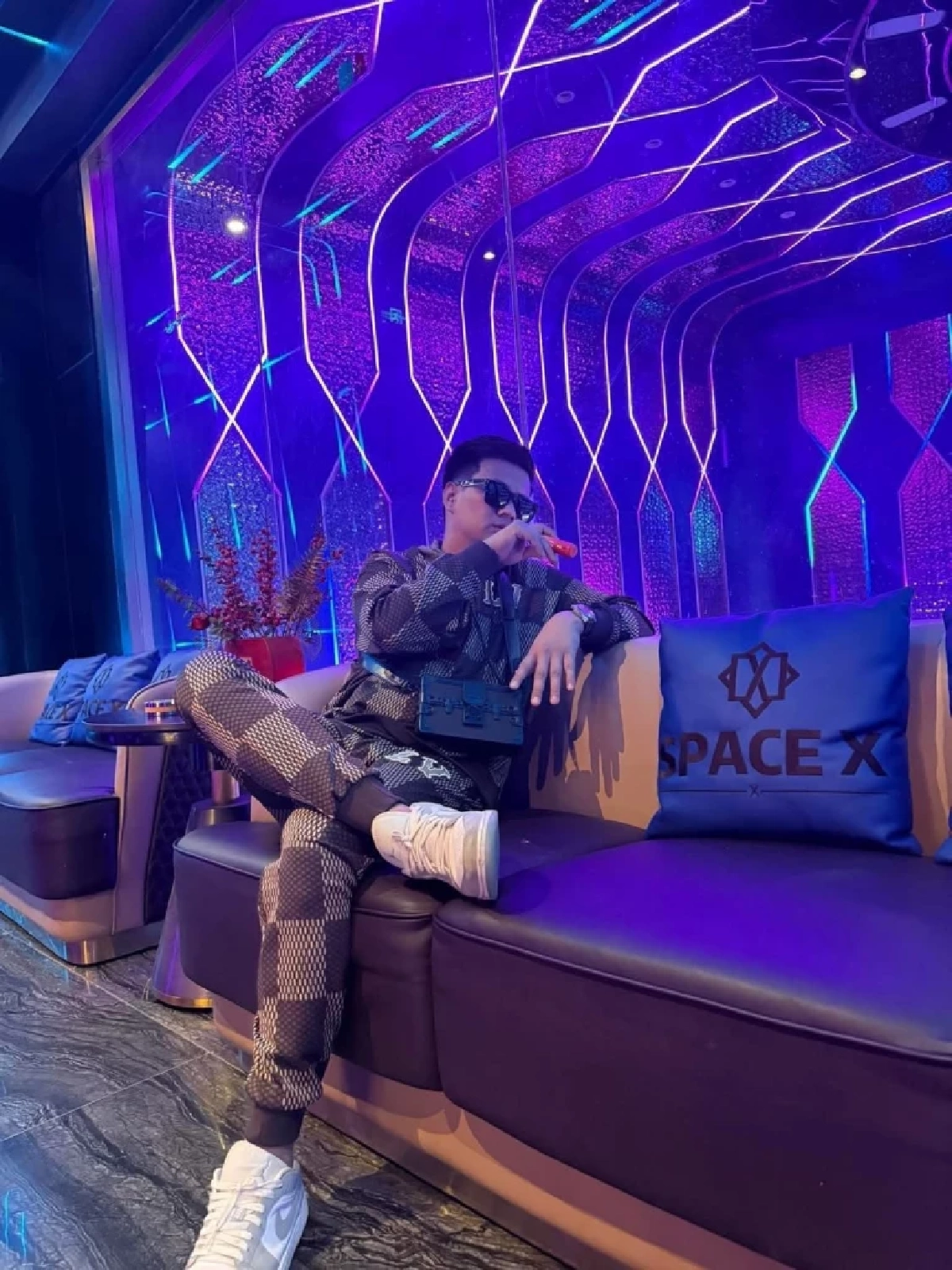 เปิดประวัติ "กาน เวลไฟร์" หรือ "กาน แทททู" เจ้าของฉายา "วัยรุ่นพันล้าน" (คลิป)