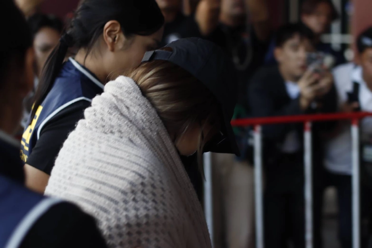 ตำรวจพาตัว "นานา" ไปห้องควบคุมผู้ต้องหา เปิดเมนูอาหารมื้อแรก