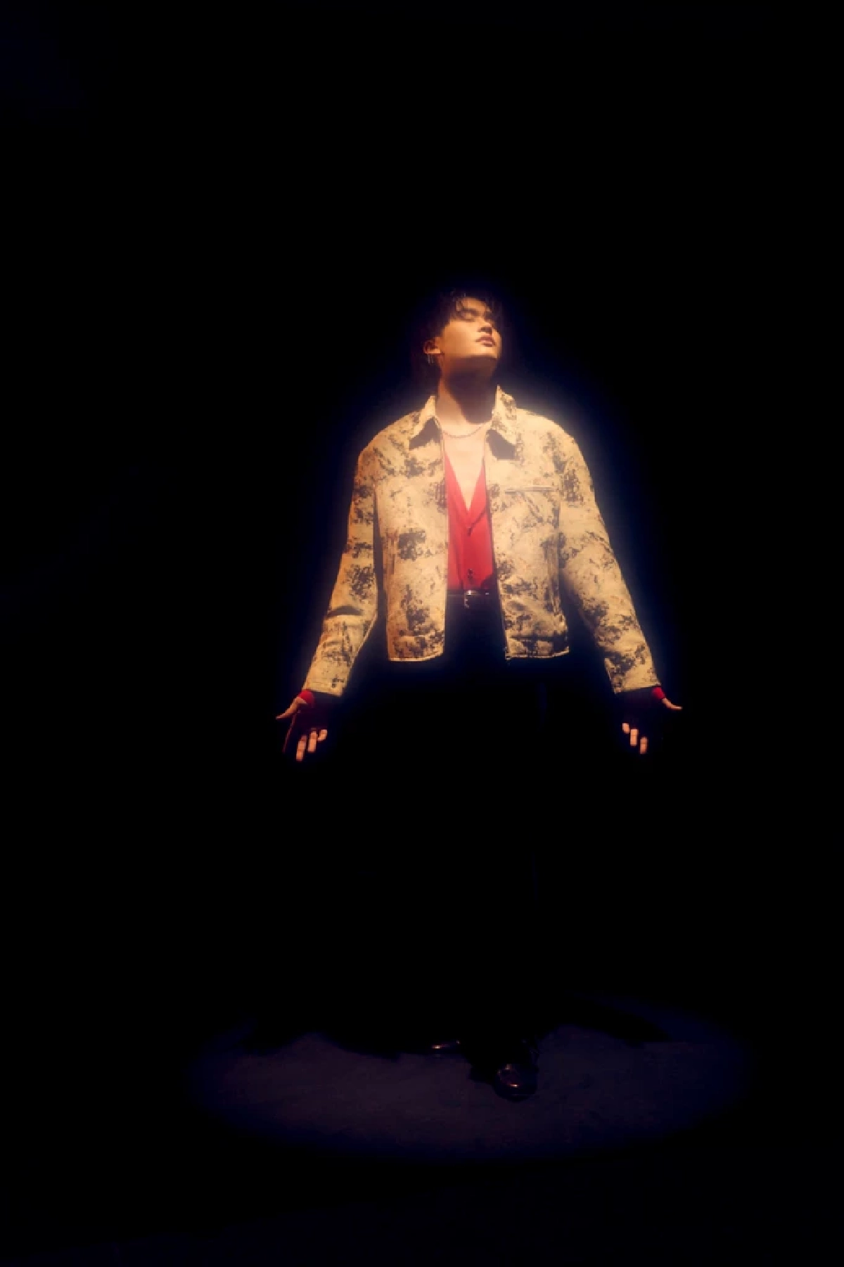 "นนท์ ธนนท์" NONT TANONT ปล่อย MV ใหม่ "กำลังจะ (Fallin’)" ส่งท้ายปี