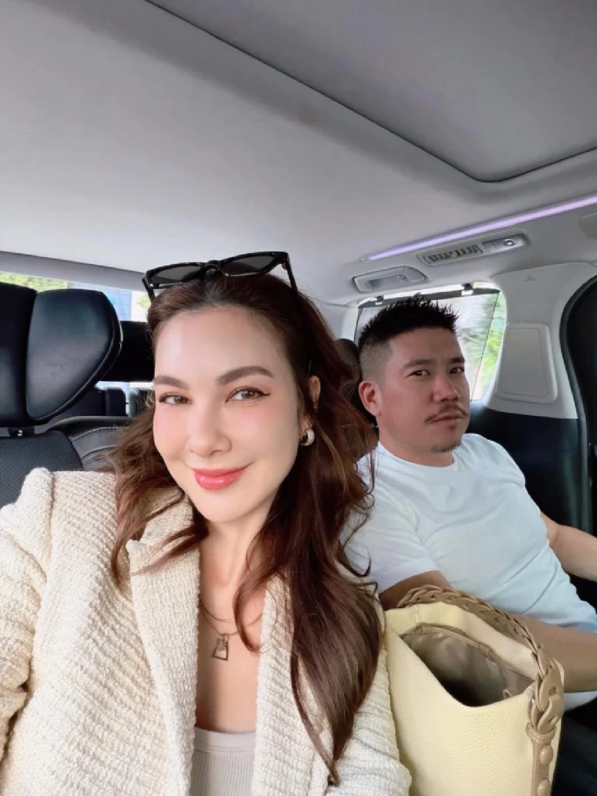 "แบงค์ พชร" เซอร์ไพรส์ "โบว์ เบญจวรรณ" ฉลองครบรอบรัก 11 เดือน