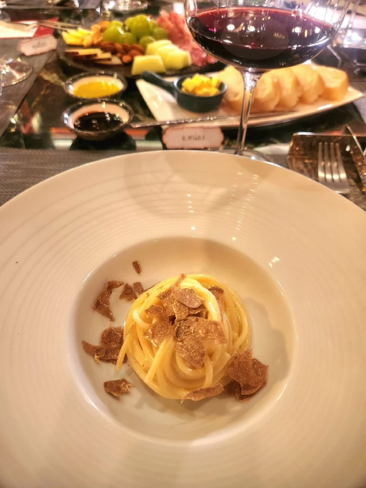 ชวนไปทาน! สุดยอดวัตถุดิบแพงที่สุดในโลก! ดื่มด่ำในค่ำคืนคริสต์มาสอีฟ