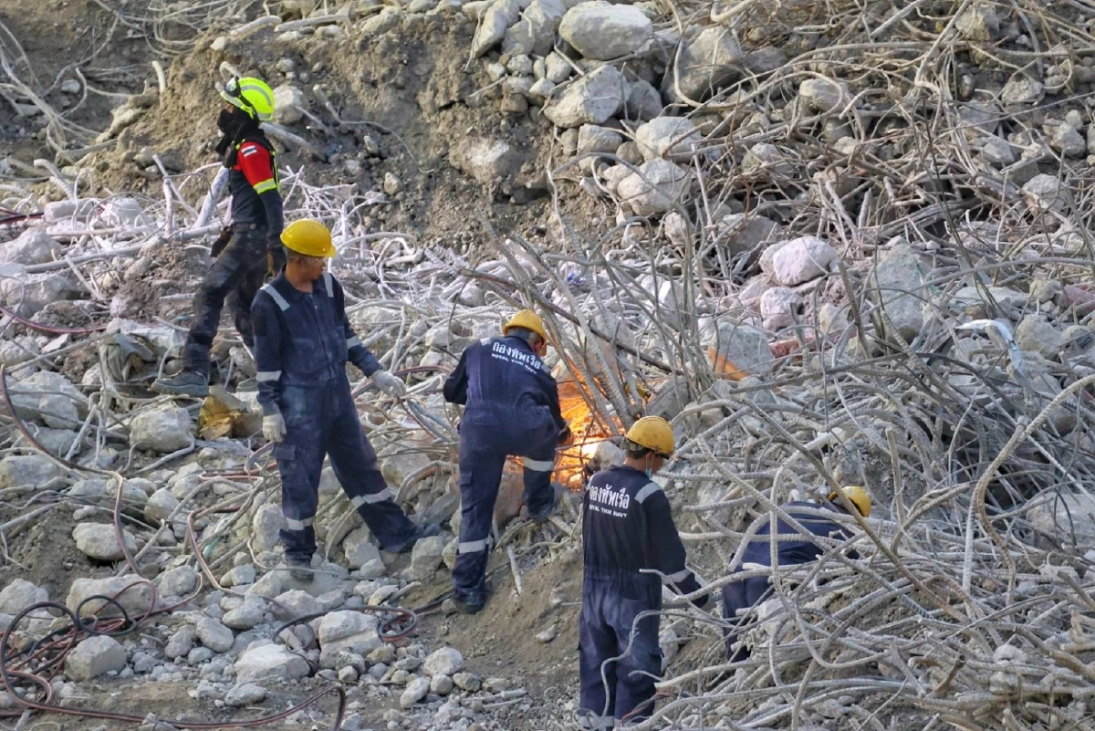 สตง.เปิดผลสอบตึกถล่ม ชี้ก่อสร้างผิดแบบ อัยการสั่งฟ้อง 23 ราย