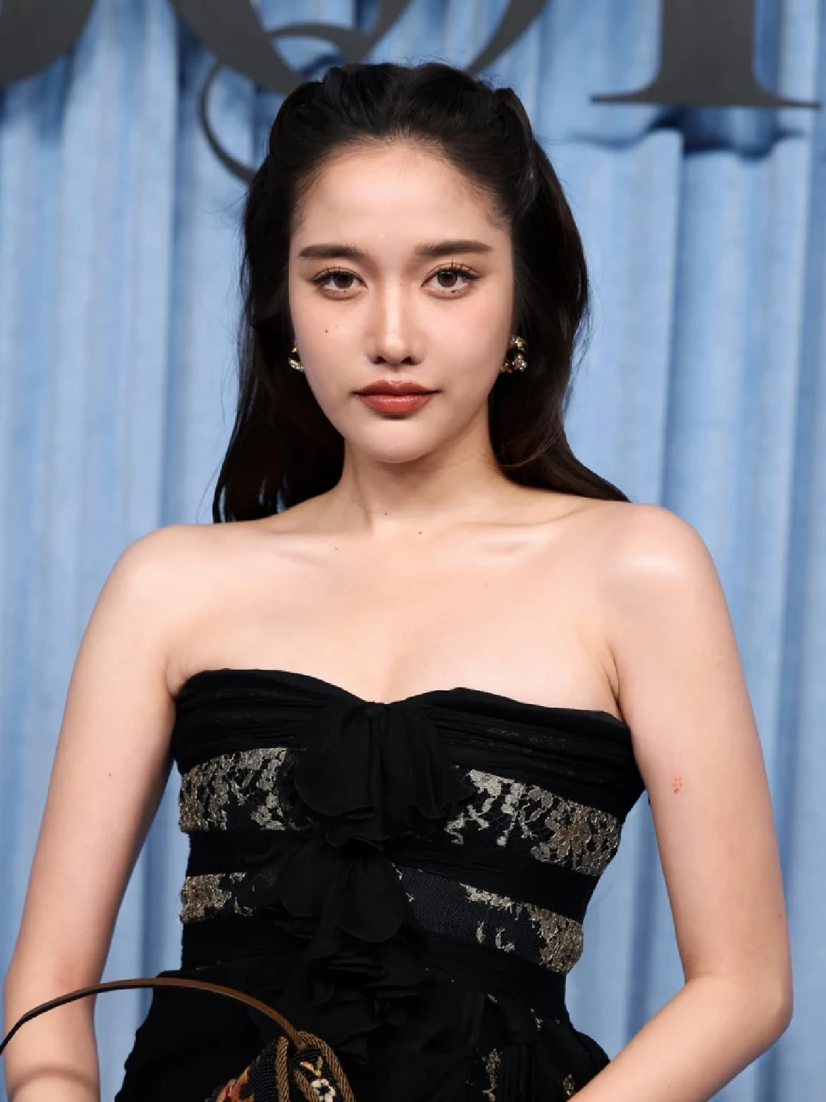 แฉ? 'ฟรีน สโรชา' เปิดยอดค้างค่าตัวอ่วม ร่อนแถลงฯฟาดแซ่บ อดีตต้นสังกัด