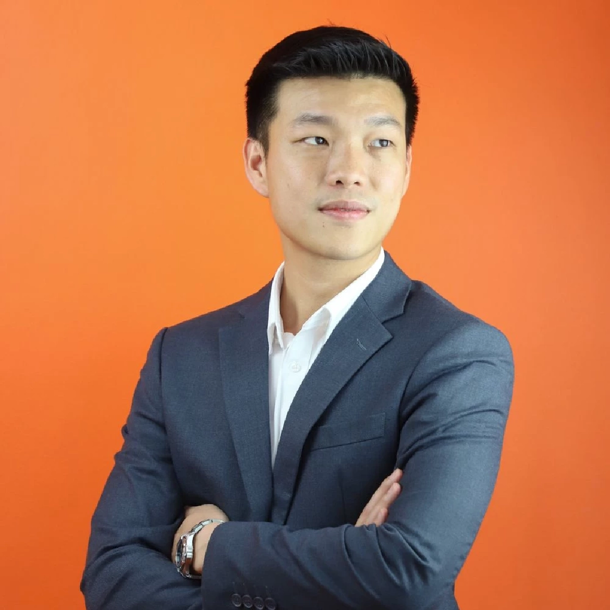 "สรยุทธ" แพ้เสียงในหัว?  "น็อต วรฤทธิ์" แซวทันควัน! หลังหลุดถามแรงถึงพรรคส้ม