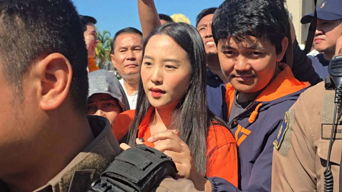 "ไอซ์ รักชนก" ตอบแล้ว รู้ยัง?มีทหารไว้ทำไม