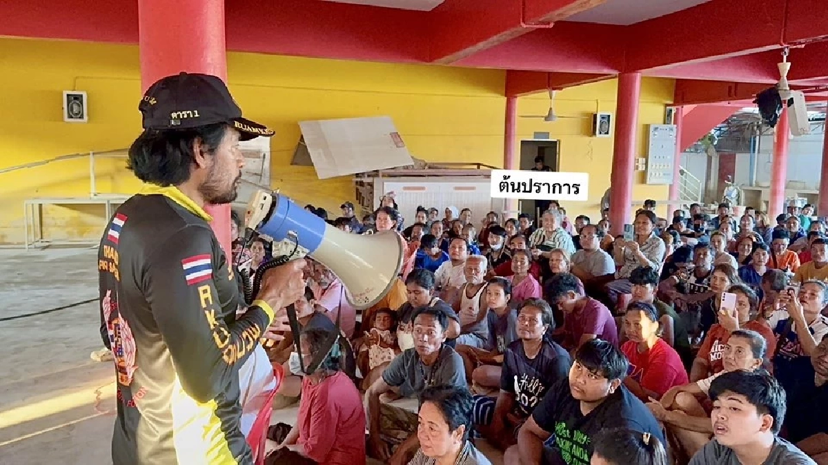 "บิณฑ์" ฟุบหลับคาบันได ลุยใต้ 10 วันไม่พัก ทีมกู้ภัยสุดทนเผยภารกิจน้ำท่วมสุดหดหู่