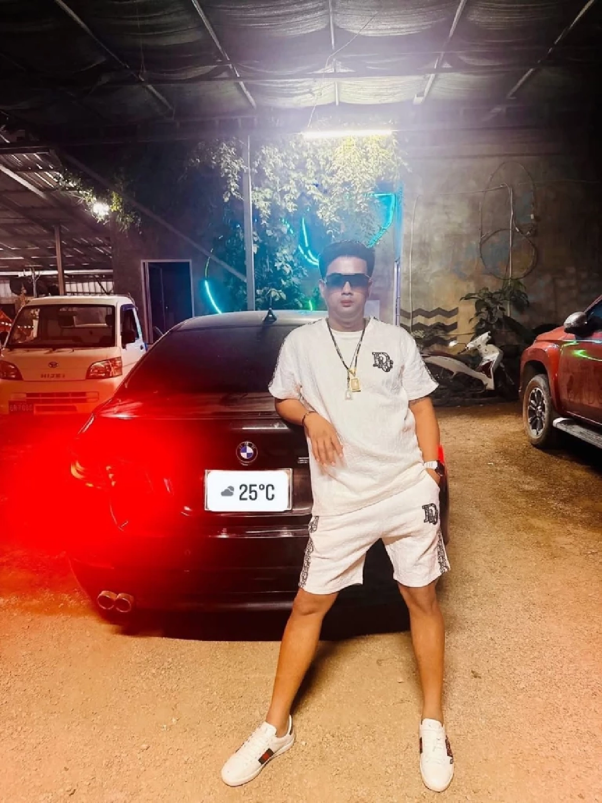 เปิดประวัติ "กาน เวลไฟร์" หรือ "กาน แทททู" เจ้าของฉายา "วัยรุ่นพันล้าน" (คลิป)