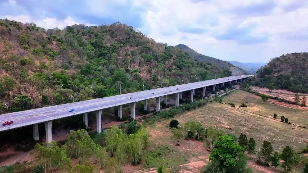 จัดหนัก 11 วันรวด! มอเตอร์เวย์ M6 เปิดวิ่งฟรีเต็มรูปแบบ 196 กม. รับปีใหม่ 2569