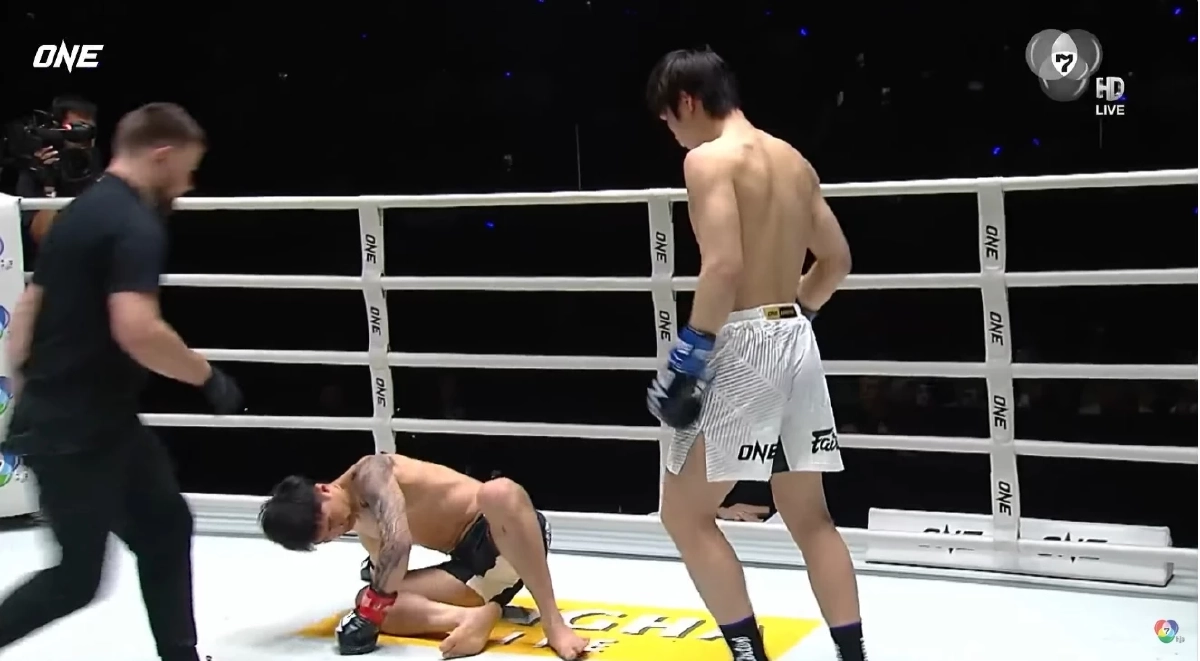 เจ็บถึงใจ.. "เสือคิม" ออกความเห็นดราม่า "ตะวันฉาย" บาดเจ็บหนัก ทรุดลงกับพื้น