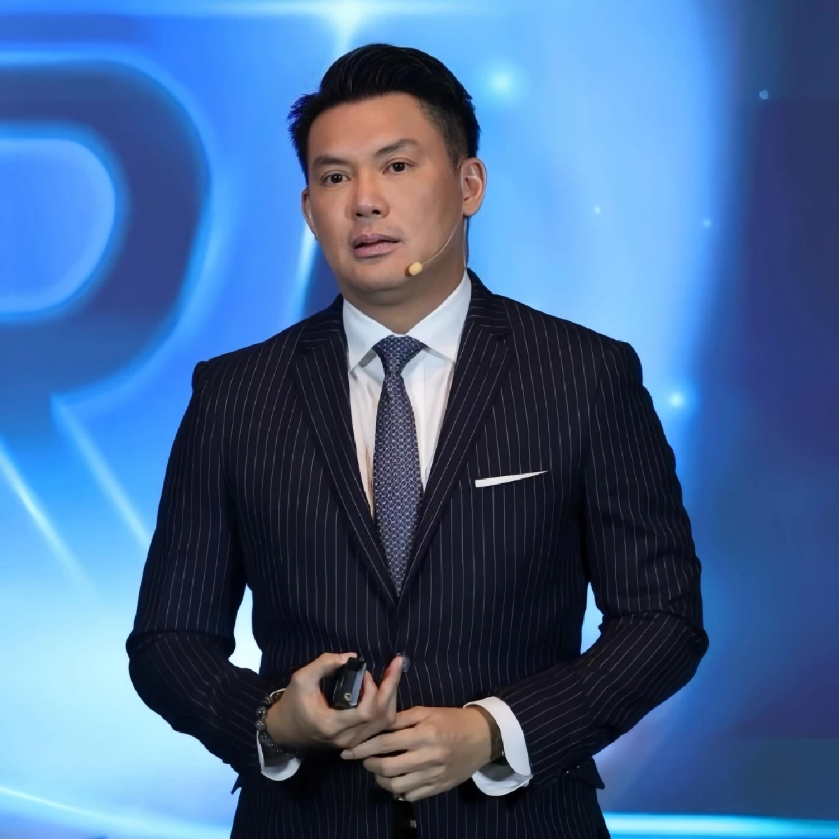 ต้น เดิมพัน อยู่วิทยา