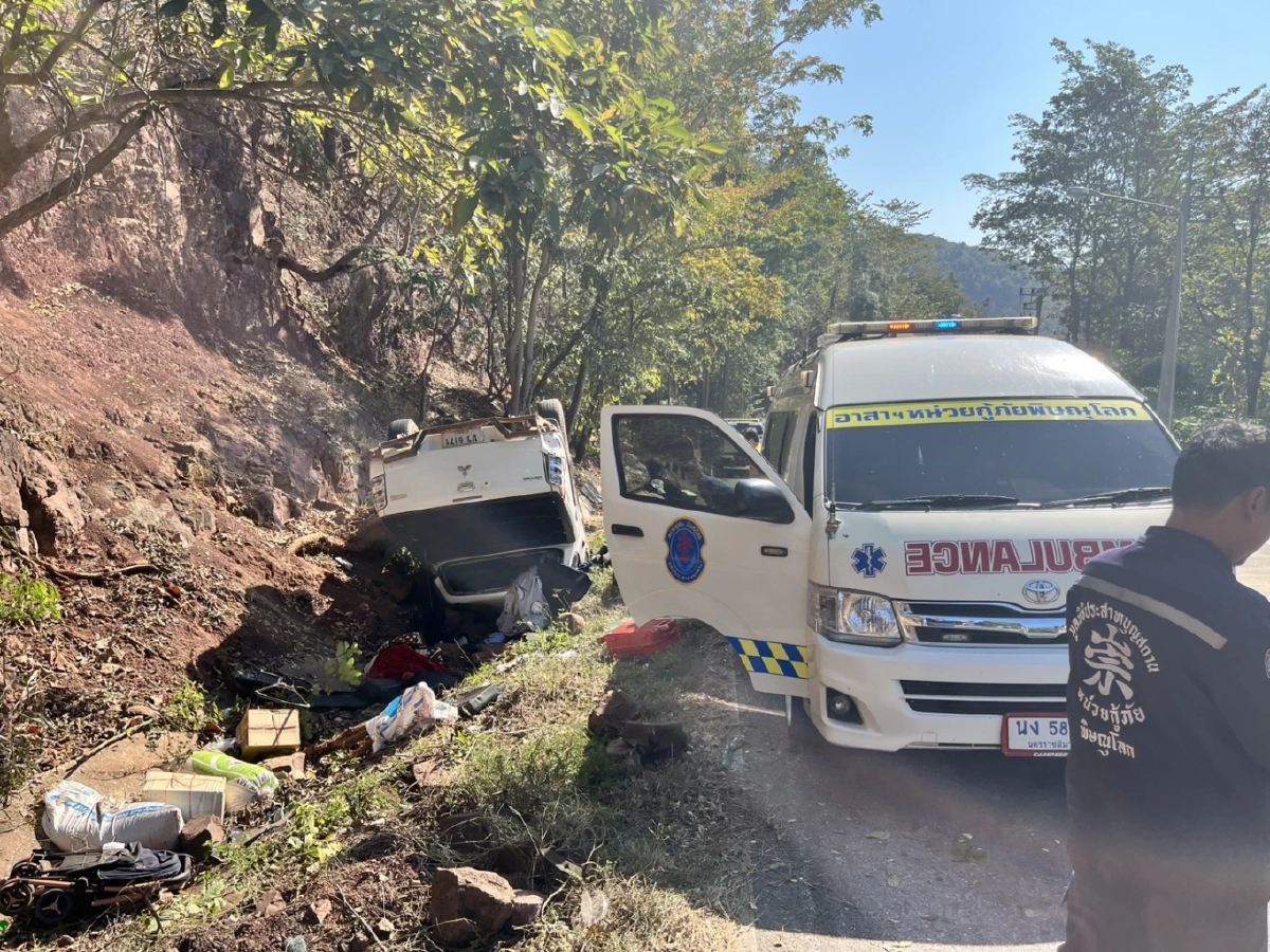 สุดเศร้า ครอบครัว เดินทางกลับบ้านปีใหม่ กระบะพลิกคว่ำ หนูน้อย 4 เดือนดับ