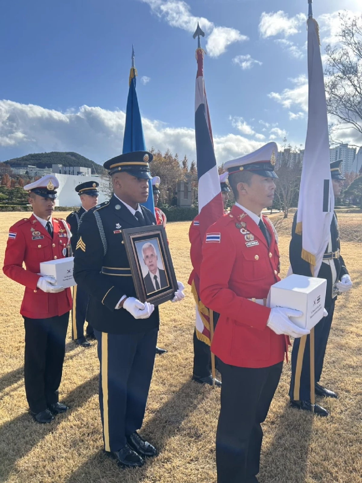 เกาหลีใต้ จัดพิธีบรรจุอัฐิ ทหารผ่านศึกไทย ในสงครามเกาหลี รายที่ 2 และ 3