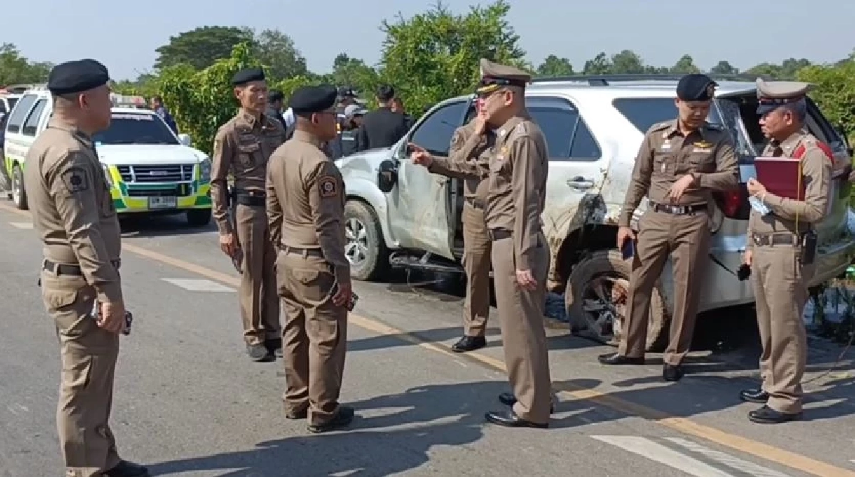 ฟอร์จูนเนอร์ ยางระเบิด เสียหลักตกคลอง แรงงานต่างด้าว ดับ 9 ราย