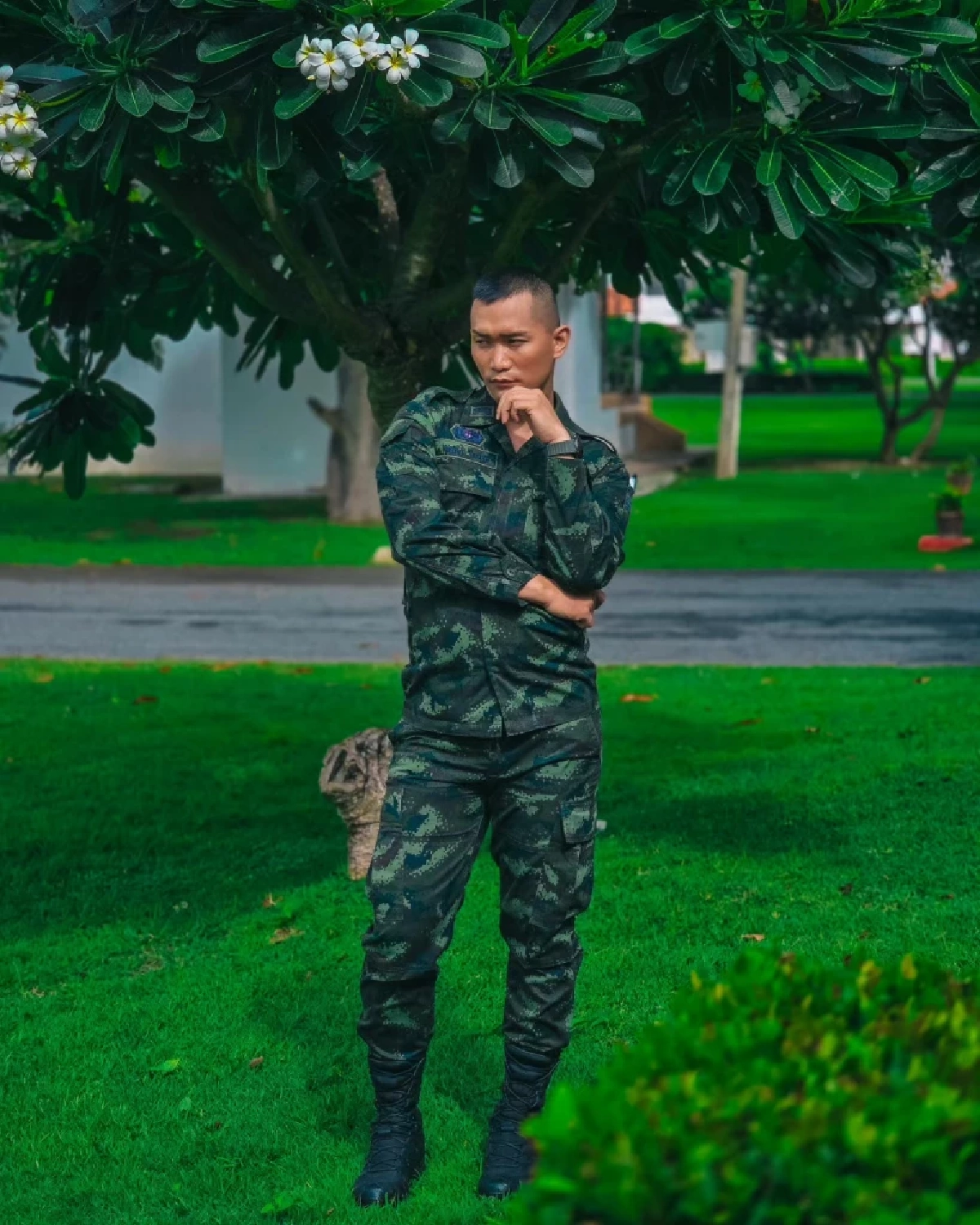 "ผู้หมู่เอสโซ่" ทหารหมวกแดง LGBTQ ชูสองนิ้ว อัปเดตอาการบาดเจ็บ