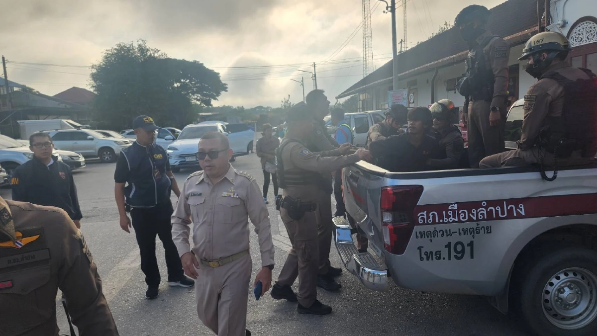 เปิดนาที 'ชายเร่ร่อน' ก่อเหตุคลั่งใช้มีดจ้วง รปภ. เลือดอาบคาสถานีรถไฟลำปาง