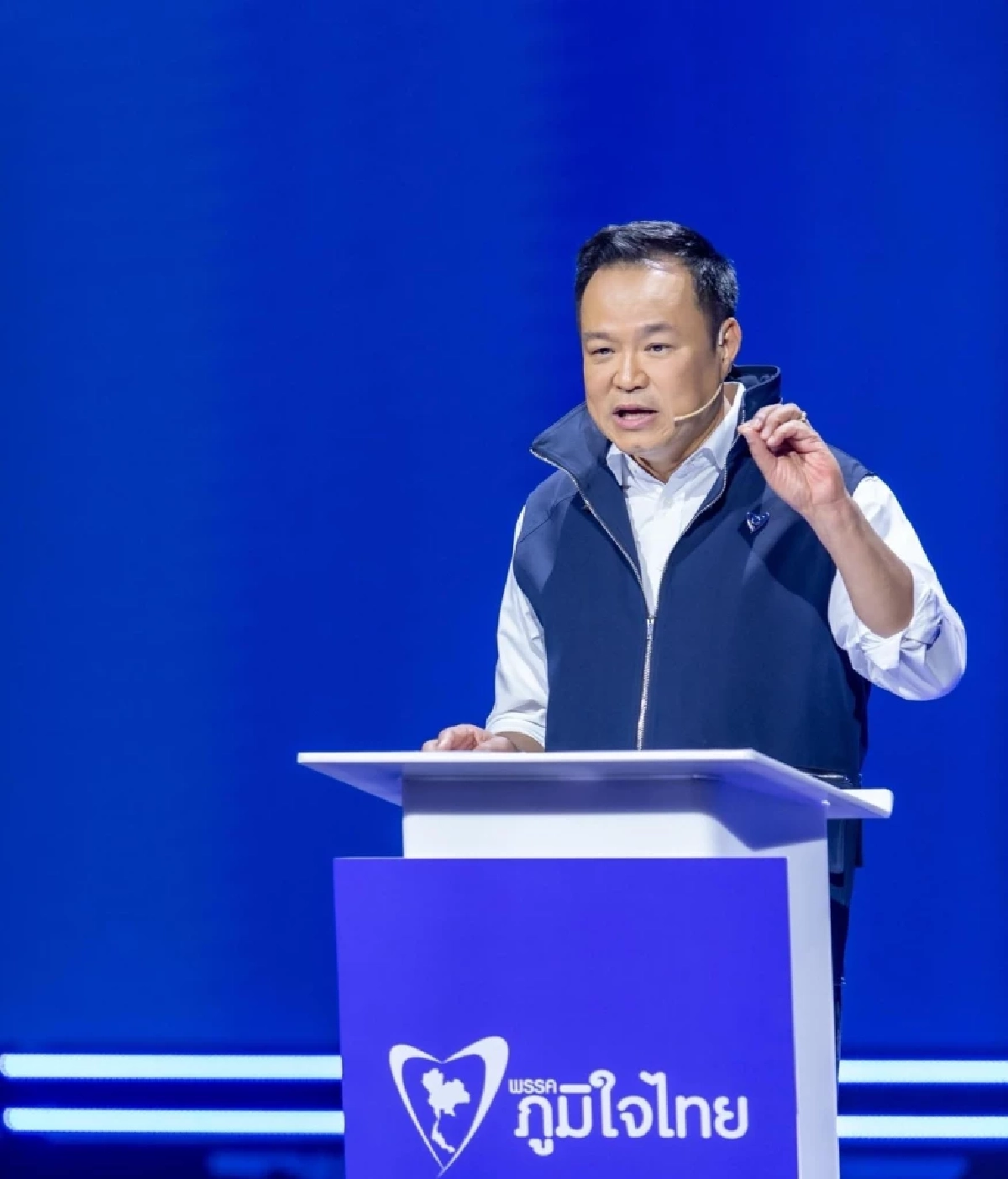 'อนุทิน'เปิดเกม ยกมือไหว้ท่วมหัว'เท้ง' ขยี้จุดยืนการเมืองไทยแรงน่าจับตา