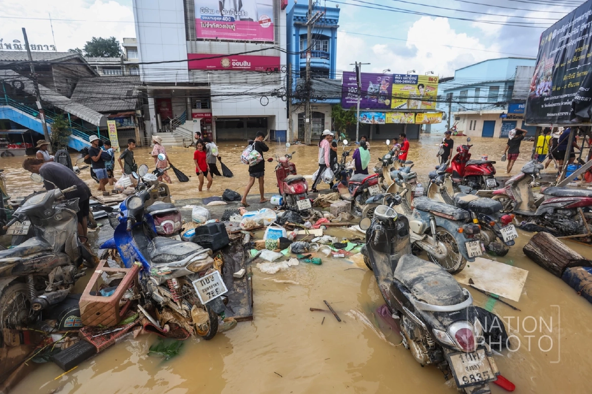 ในหลวงพระราชทานเงินส่วนพระองค์แก่ครอบครัวผู้เสียชีวิต