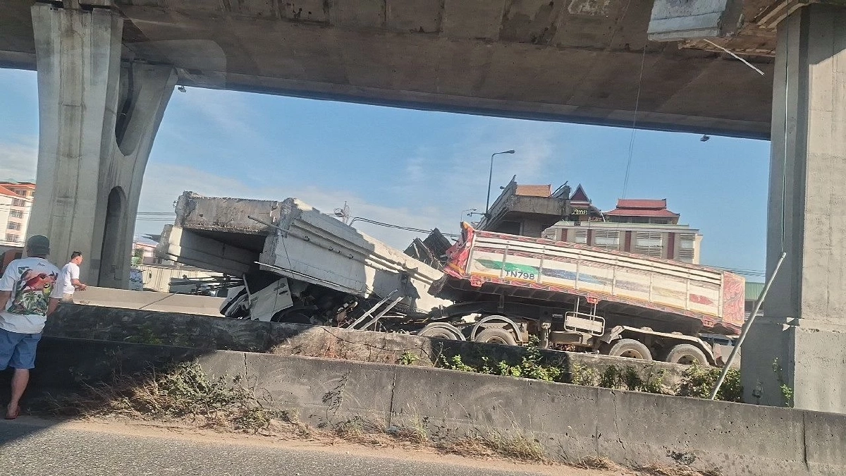 พยานเล่านาที พลเมืองดี บีบแตรเตือน รถบรรทุกยกดัมพ์ แต่คนขับไม่ได้ยิน