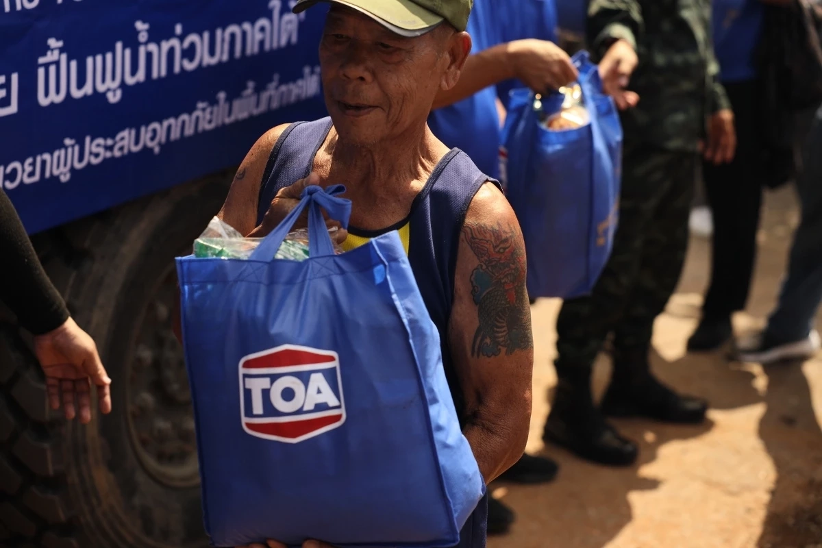 TOA บริจาคเงิน 10 ล้านบาท เร่งฟื้นฟู รพ.หาดใหญ่ ปูพรมแจกถุงยังชีพ