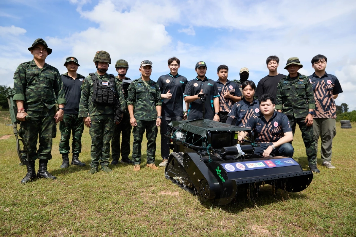 มจพ. พัฒนาหุ่นยนต์อัจฉริยะกวาดล้างทุ่นระเบิดสำเร็จ เตรียมส่งมอบให้กับกองทัพบก เสริมภารกิจปกป้องชายแดนไทย–กัมพูชา