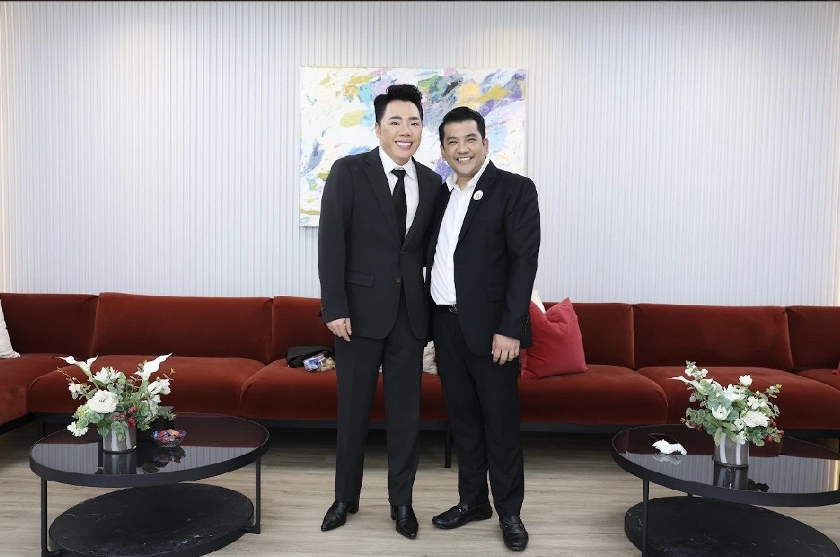 “มดดำ”  ส่งลูกหม้อ “ดร.อ๊อฟ รวีภัทร์” ลงชิง สส.เพื่อไทย สานต่อนโยบายพรรค