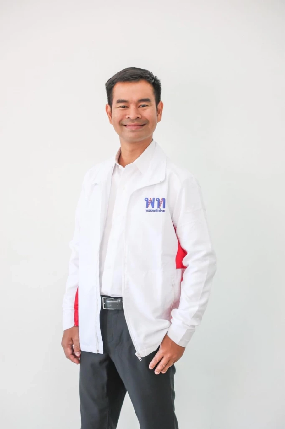 พรรคเพื่อไทย เปิดตัว "ใหม่ วงไอน้ำ" ว่าที่ผู้สมัคร สส.บุรีรัมย์