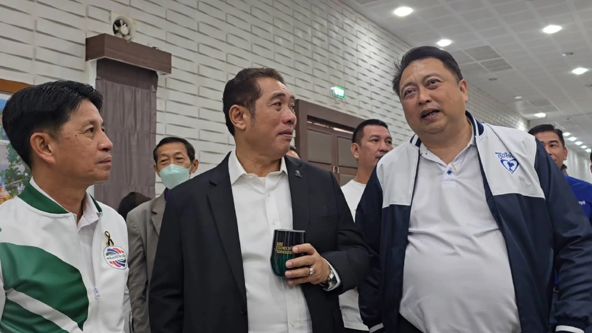 ป๊ะกันเข้าให้! "เสี่ยเฮ้ง" เขต1 เบอร์1 ส่วน "ไอซ์" ร่วมวงสังเกตการณ์ ทักทายกันไร้ฉะวาทะ