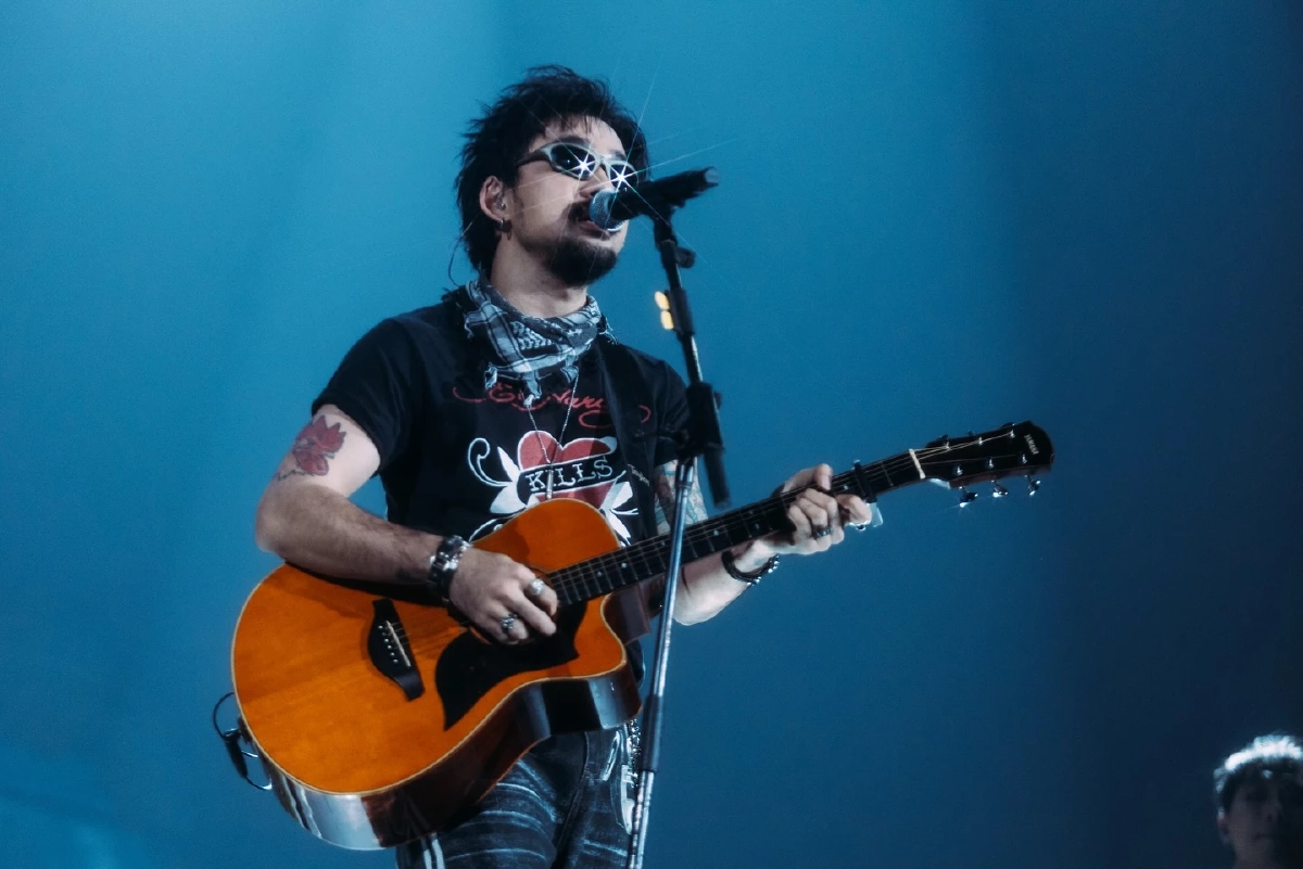 "จ๋าย ไททศมิตร" โพสต์ฟาดนักการเมืองสีเทา แซะแรงเทายังไงให้เจริญ