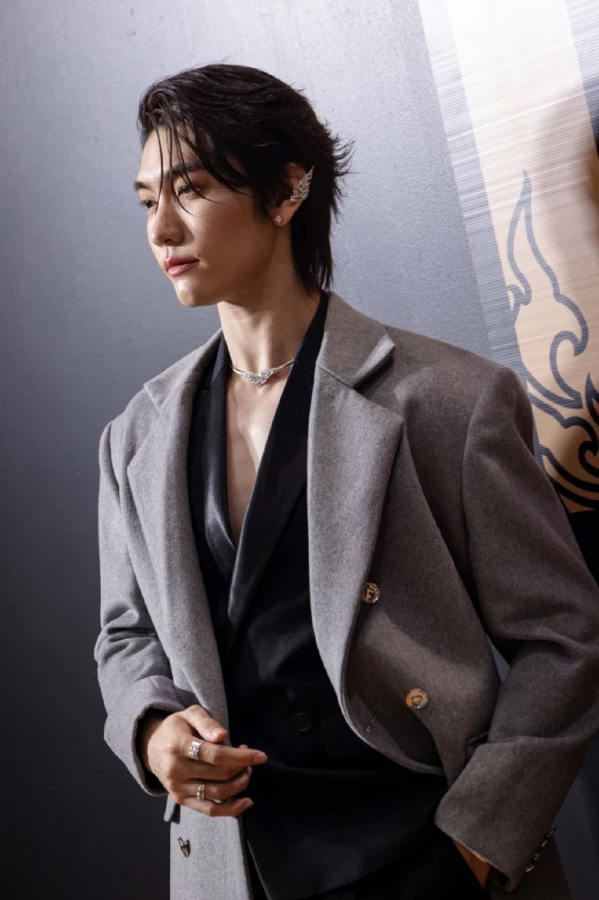 'บอส ชัยกมล' ฮอตทะลุเวที ขึ้นแท่นพรีเซ็นเตอร์คนแรก ดันลายไทยสู่แฟชั่นระดับโลก