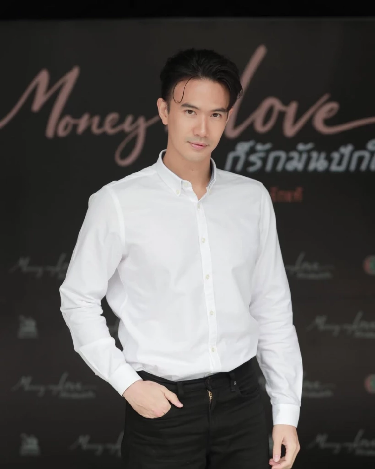 ประวัติ "แม็ค ปวิช" พระเอกหนุ่มหน้าคม เพิ่งเปิดตัวลูกเมีย เมื่อปี 2568