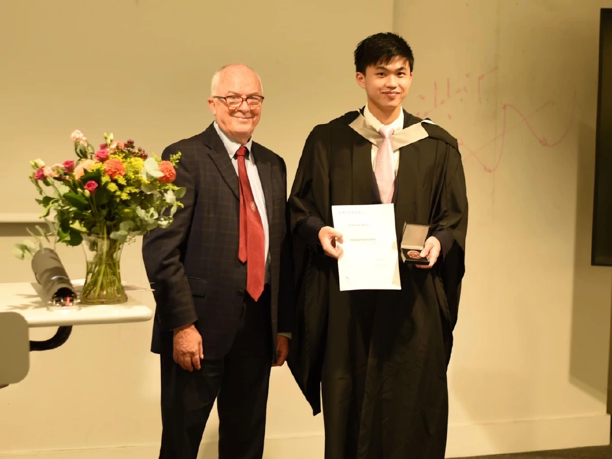 ประวัติ "น้องไปป์" หนุ่มหล่อโปรไฟล์ดี ลูกแม่ "ยิ่งลักษณ์" หลาน "ลุงทักษิณ"