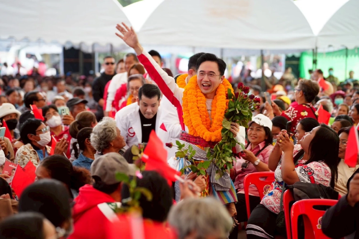 ‘เพื่อไทย’ ปล่อยหมัดเด็ด! ชู ‘คนละครึ่งโปรแมกซ์’ รัฐช่วย 70% เกทับนโยบายปากท้อง