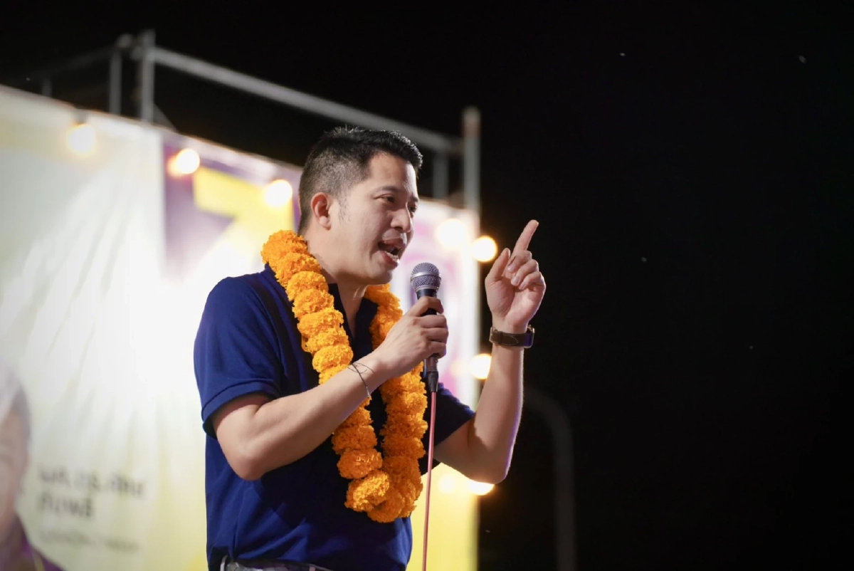 ​"สุชัชวีร์" ชูโมเดลวิศวกรรมแก้ท่วมซ้ำซากน่าน ประกาศนโยบาย ปลดหนี้ยกแผง เรียน