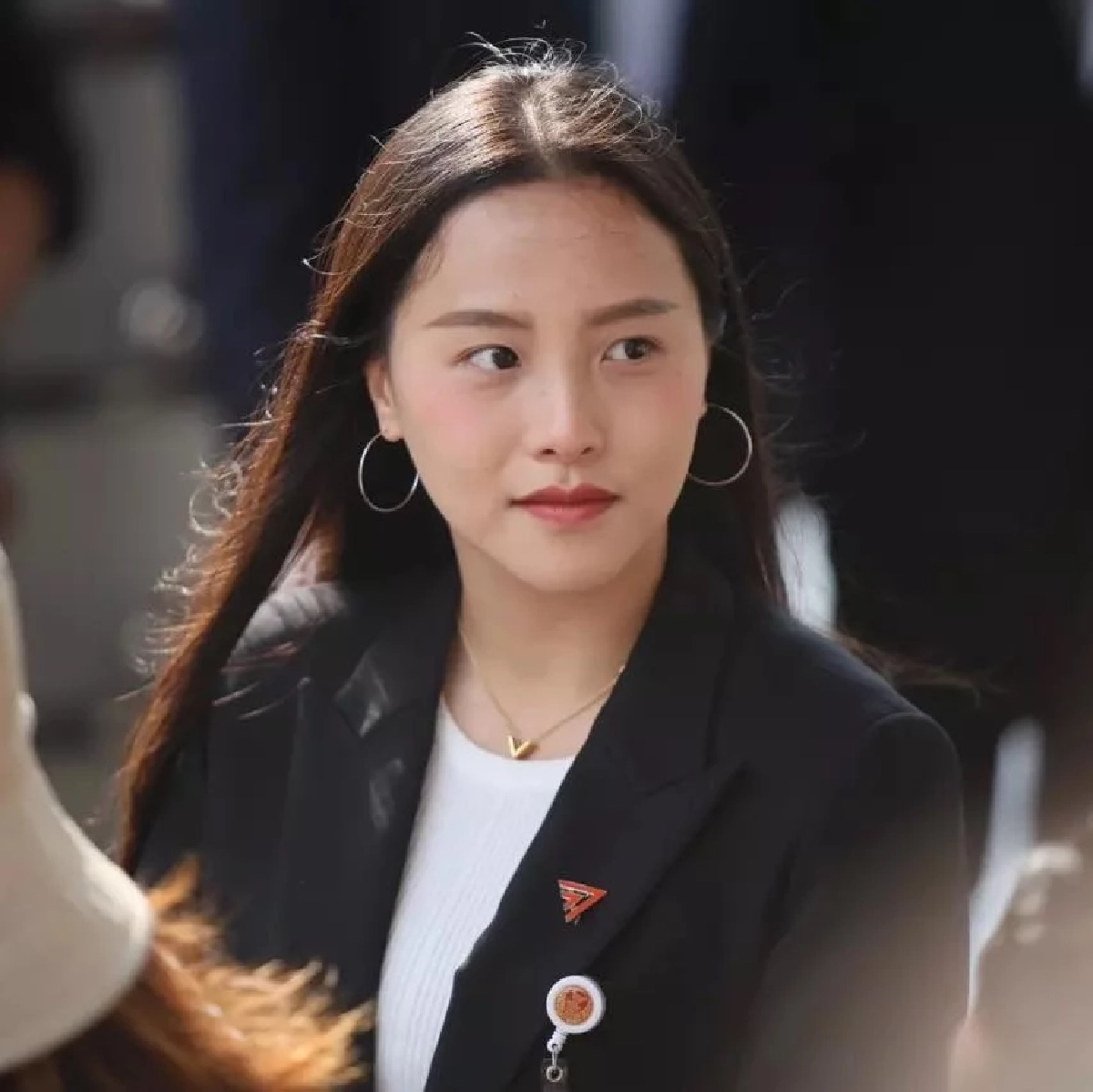 เปิดสาเหตุ 'ไอซ์ รัชนก' ประสบอุบัติเหตุก่อนลงพื้นที่ หาเสียง สัญญาณเตือนการเมือง