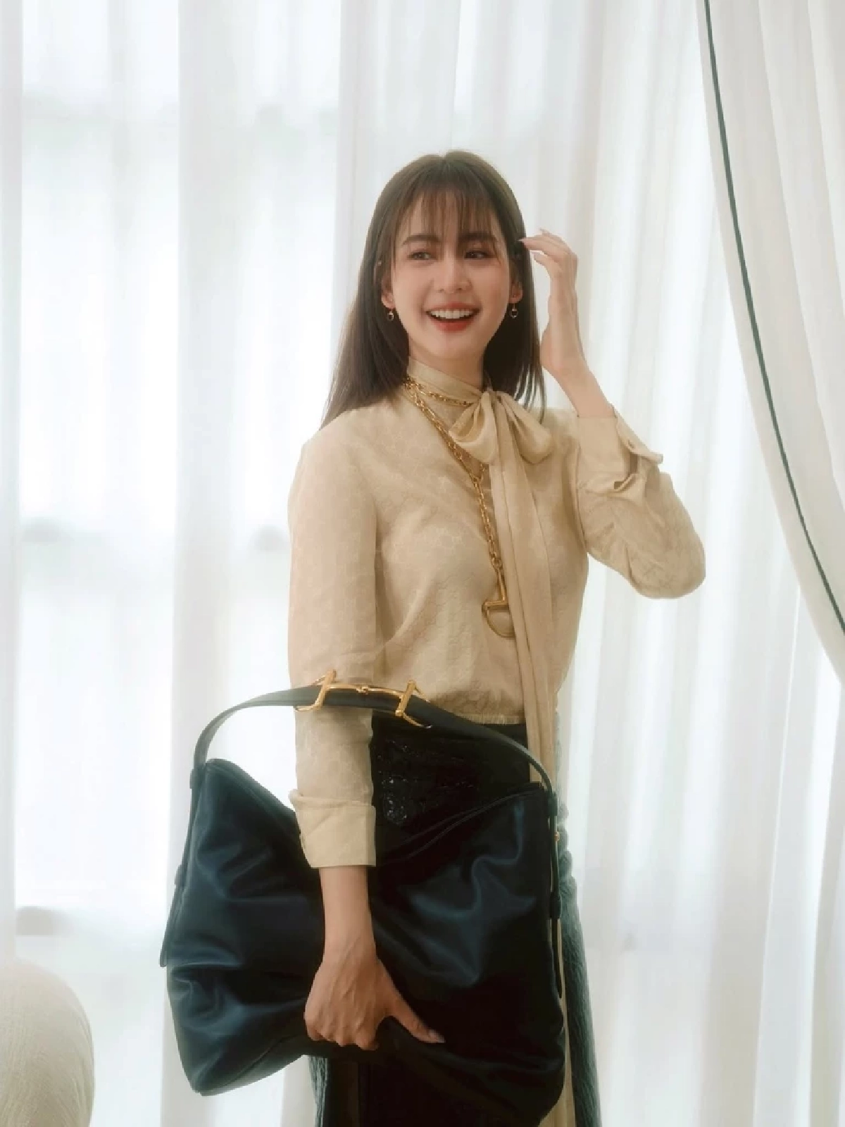 ดราม่า 'โบว์ เมลดา' ตอบคำถามบ้านเกิด กลับถูกแซะยับ เกิดอะไรขึ้นโยงแรง?