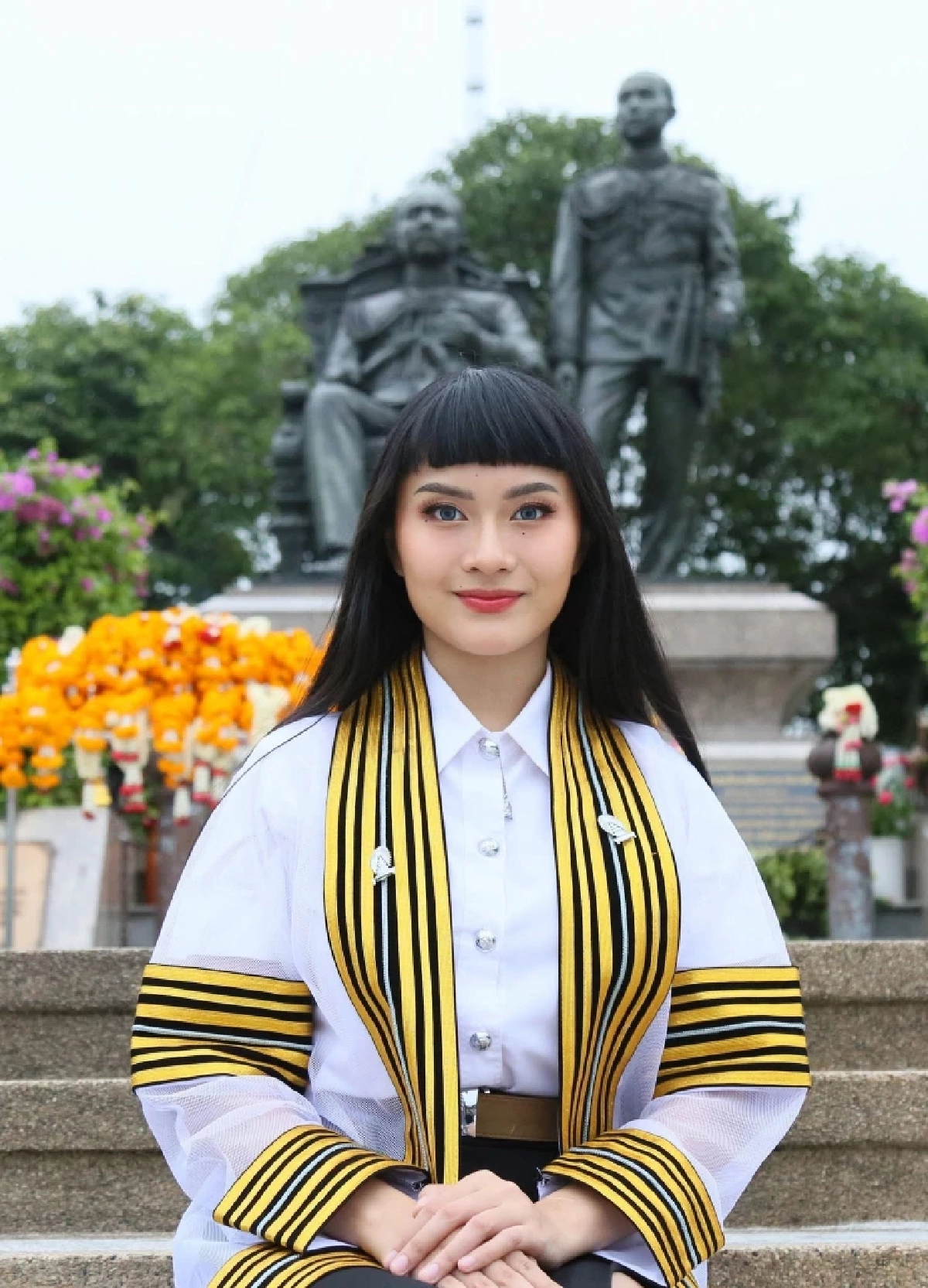 ประวัติ "วีร์ ศรีวราธนบูลย์" แรปเปอร์สาว ผู้สมัคร สส. พรรคประชาธิปัตย์