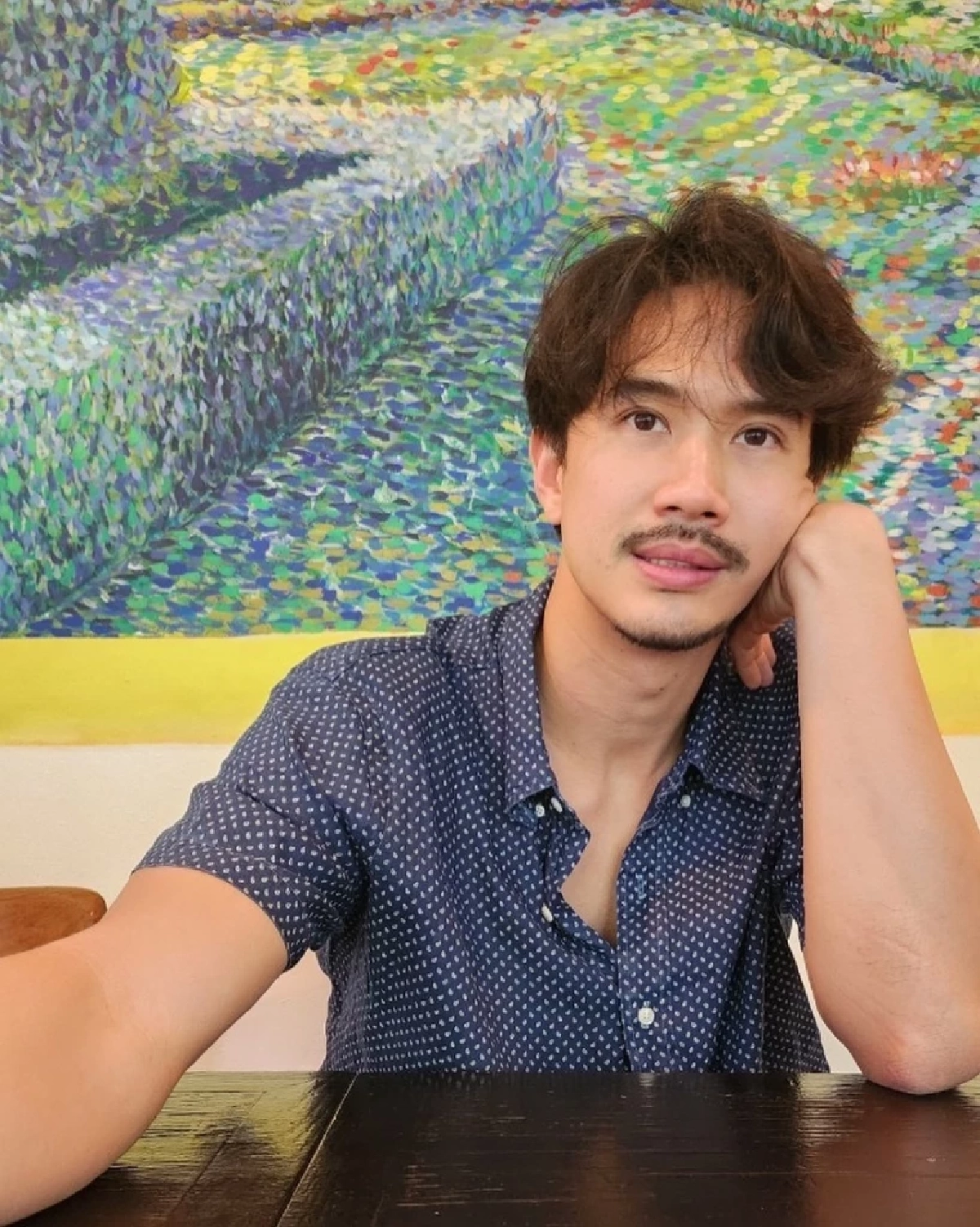 ประวัติ "แม็ค ปวิช" พระเอกหนุ่มหน้าคม เพิ่งเปิดตัวลูกเมีย เมื่อปี 2568