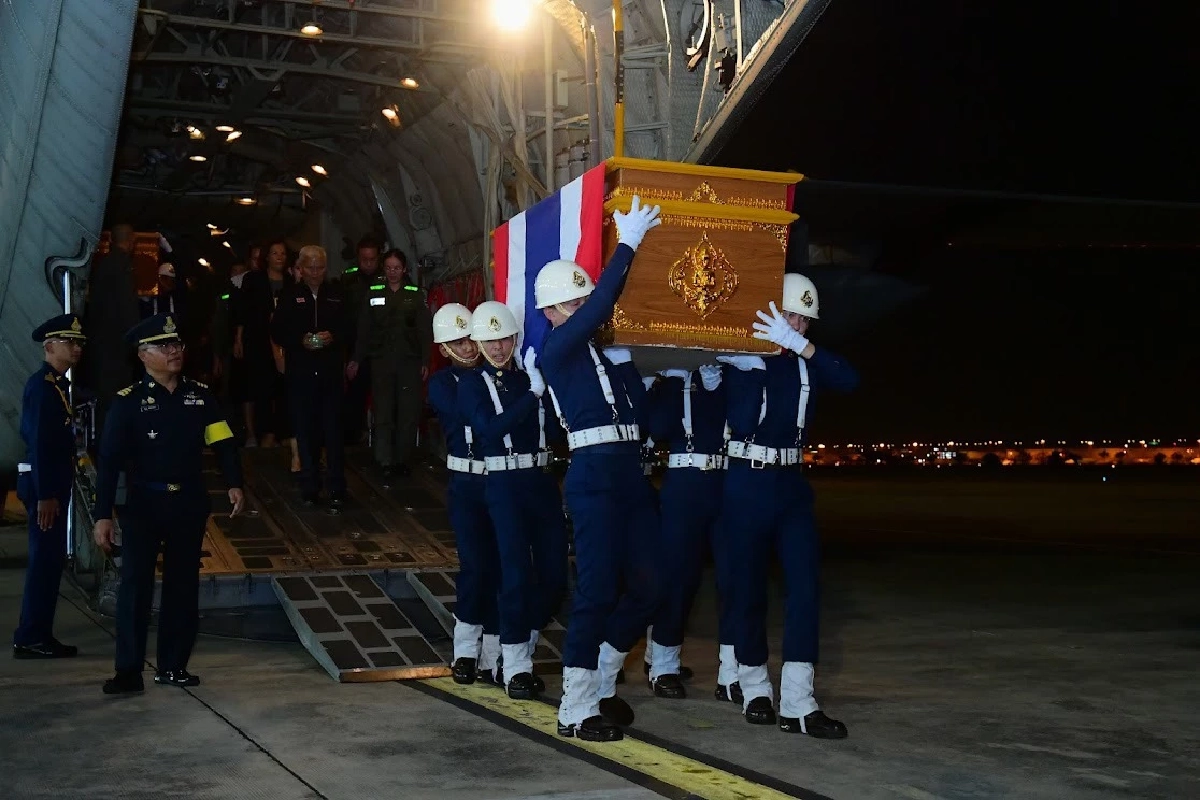 กองทัพอากาศ จัดพิธีรับร่าง 2 นักบิน เสียชีวิตขณะปฏิบัติหน้าที่