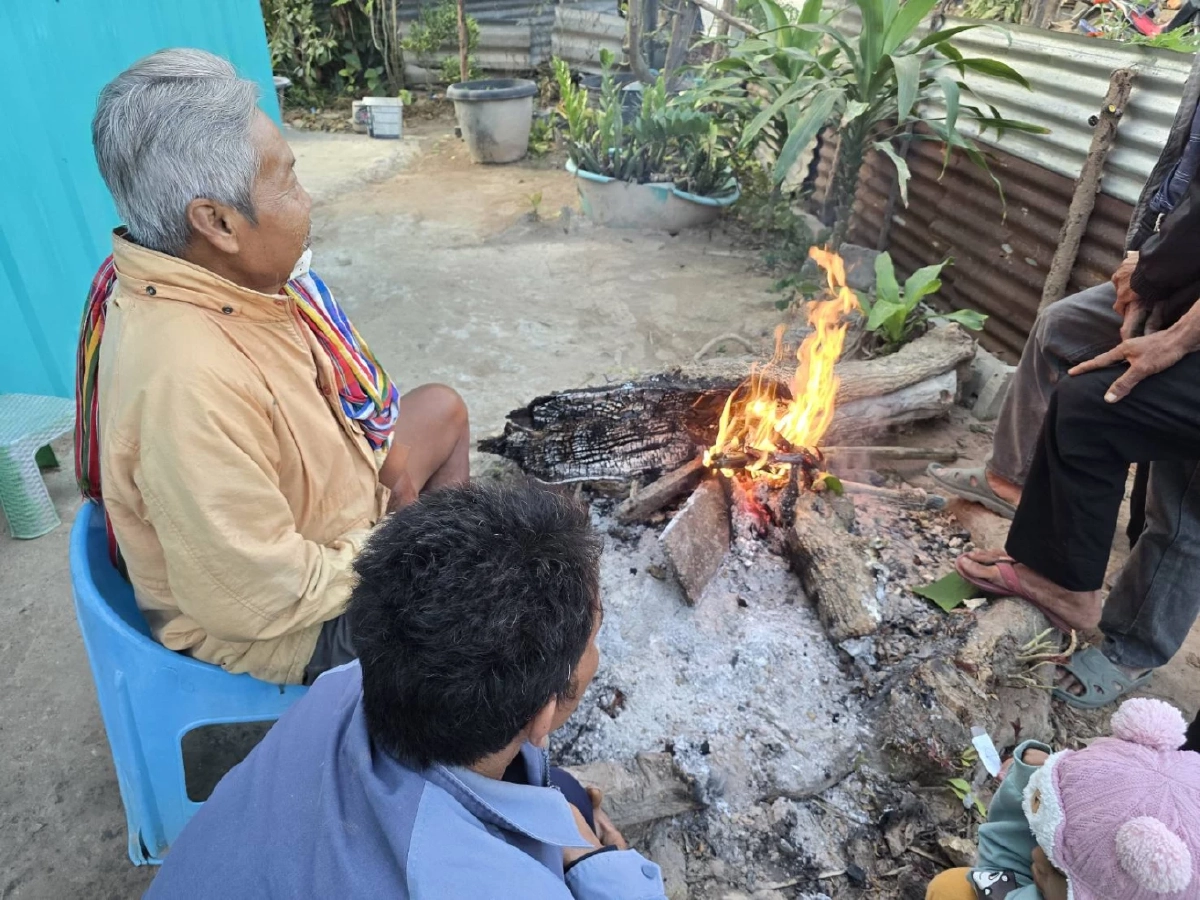 ตาวัย 75 เสียชีวิตคาที่นอนกลางดึก หลังอากาศลดฮวบเหลือ 18 องศา