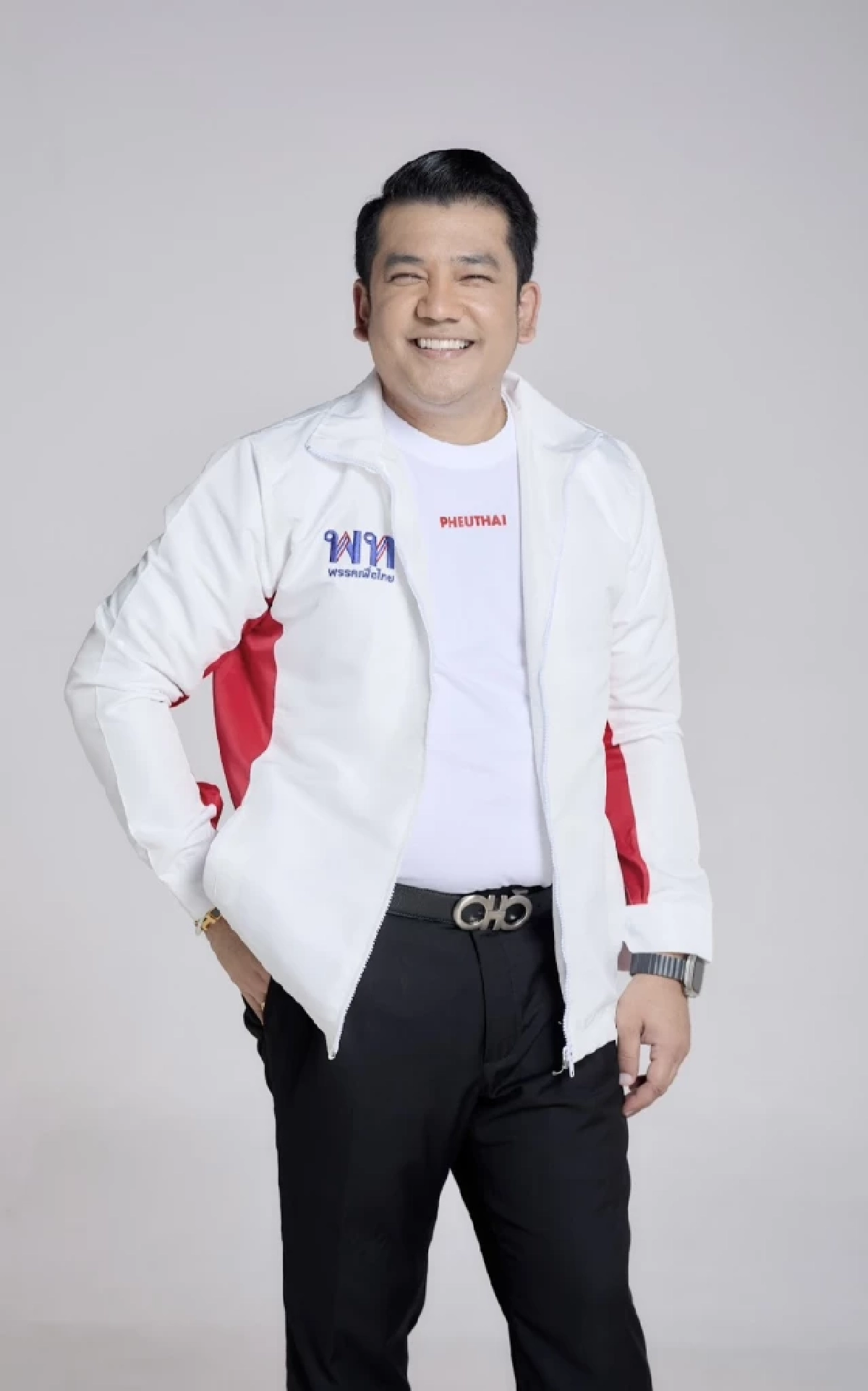 “อ๊อฟ รวีภัทร์” ปาร์ตี้ลิสต์เพื่อไทย ดัน! นโยบายเศรษฐกิจกอบกู้ปากท้อง ปชช.