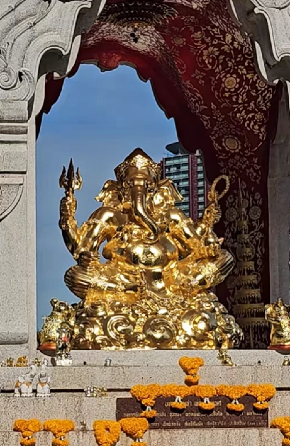 มูให้ถูกจุด! 'แมน การิน' ชี้พิกัดลับกลางกรุง ไหว้แล้วชีวิตโล่ง เงินงานไหล หลังปี 2569