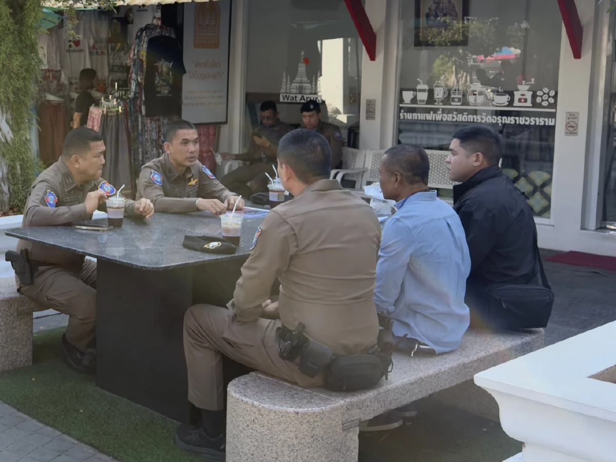 ตำรวจรับเรื่อง! ลุยจัดระเบียบ "ตากล้องวัดอรุณ" ไล่นักท่องเที่ยว