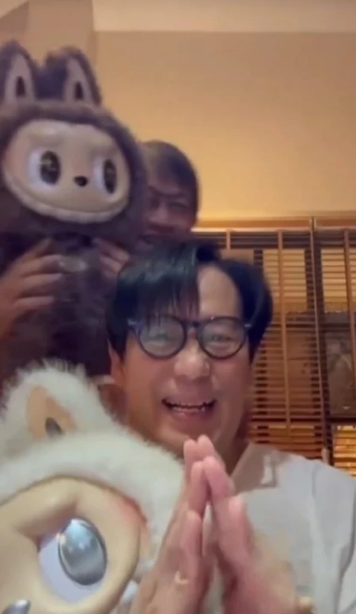 "เบิร์ด ธงไชย" ป่วยเป็นอะไร? FC ห่วง (คลิป) พูดไม่ค่อยชัด ล่าสุดชี้แจงแล้ว