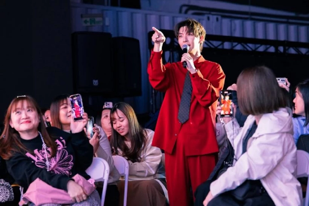 ฉาว! 'นักร้องดัง A' เมินแรง? ปมข่มขืนสนั่นวงการ เดินหน้ารันผลงานแรง