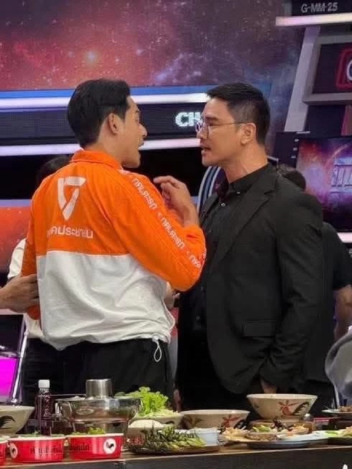 "น็อต วรฤทธิ์" ปะทะเดือด "เพชร กรุณพล" ด้าน "มดดำ" เล่าเบื้องหลัง - ความสัมพันธ์ที่แท้จริง