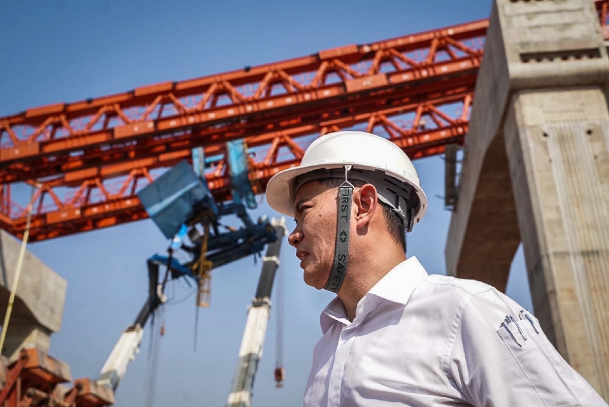 ดร.เอ้ ส่องกล้องวิเคราะห์นาทีเครนเสียสมดุลถล่มทัยรถไฟ เปรียบ "มีดอีโต้"